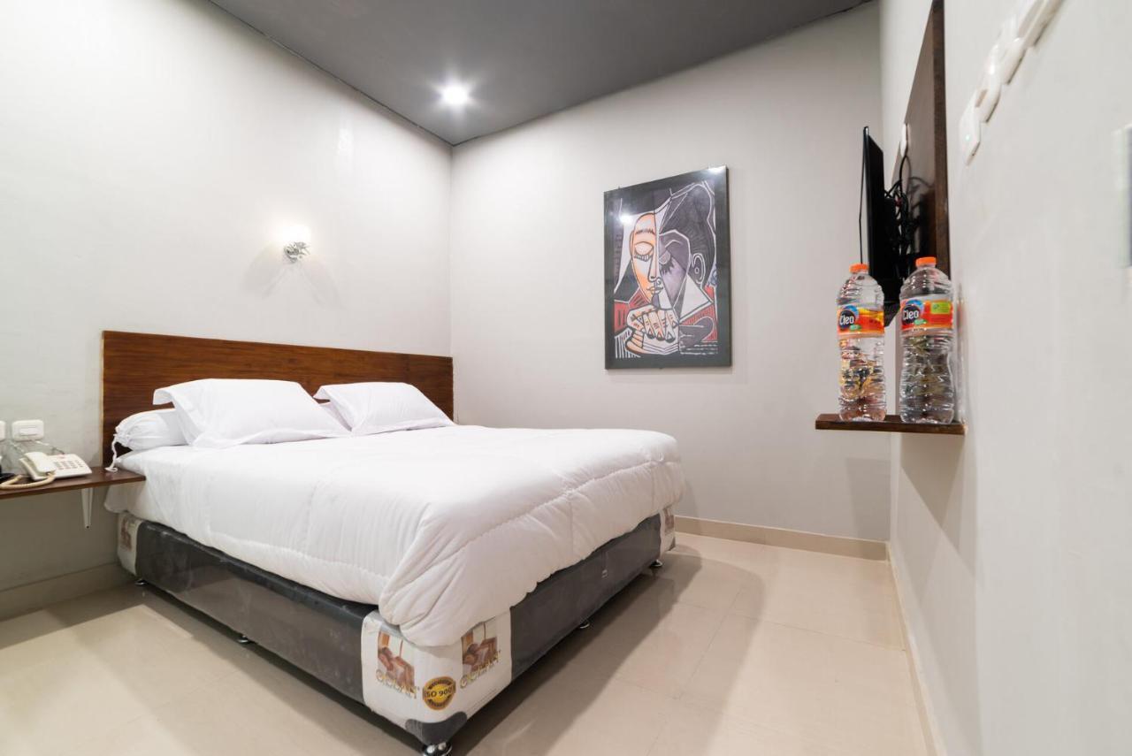 Glamour Hotel And Spa Медан Экстерьер фото